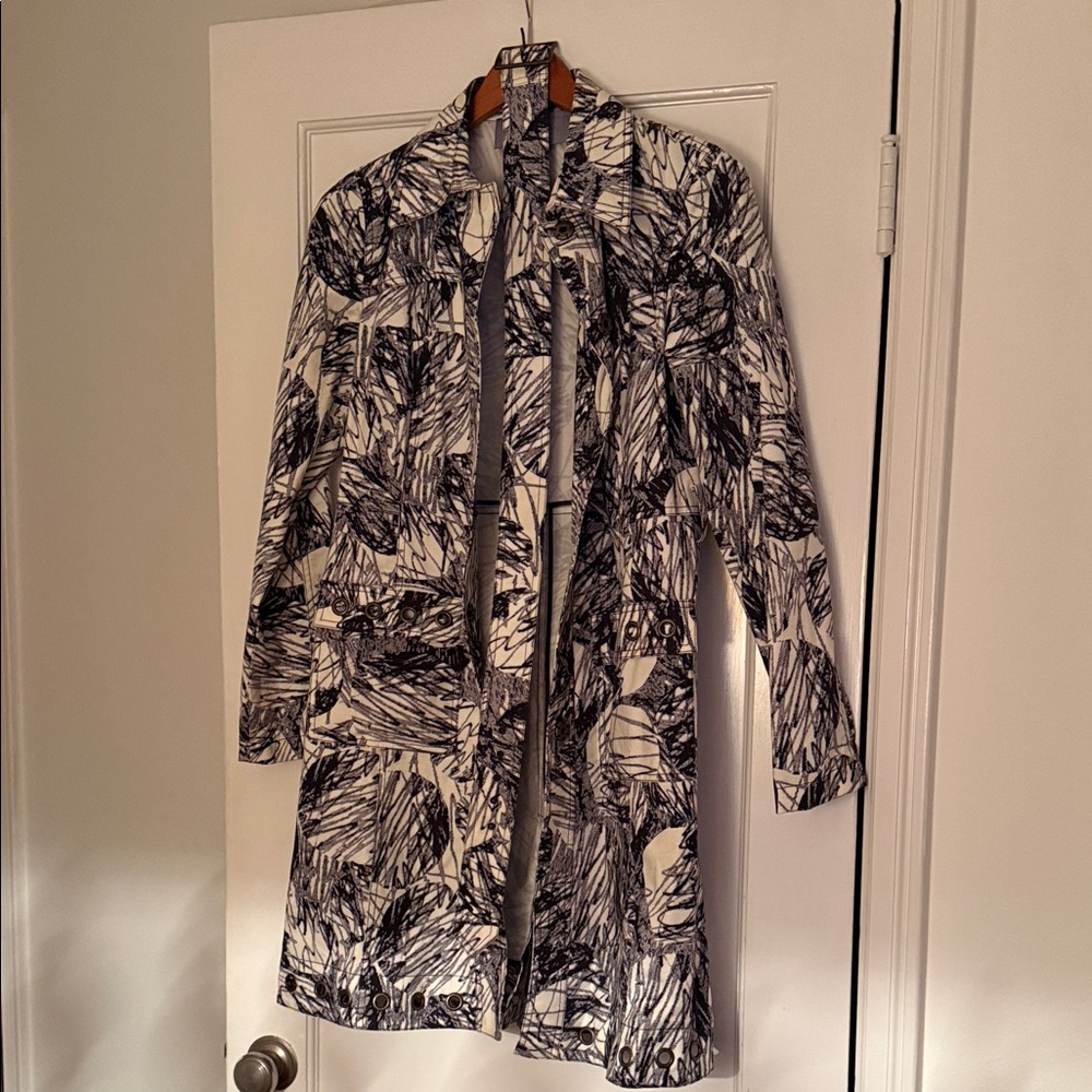 Vera Wang Lavender Label Navy and White Light Trench Coat